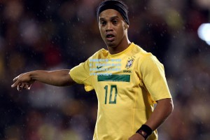 法媒曝四大豪门争夺新星！阿森纳领衔莱比锡多特布莱顿竞逐洛里昂17岁天才攻击手