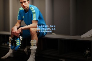 多纳鲁马专访，与哈兰德场下情谊深厚，乐见队友共庆扑救时刻