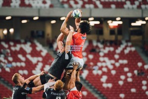 孔帕尼直言媒体过度捧高卡尔 称炒作球员是记者本职工作引热议